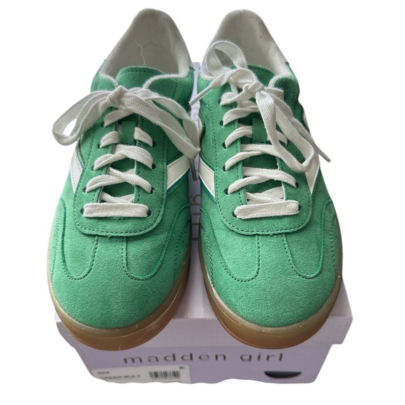Madden Girl Green Sneakers Size 8 NWT’s - Picture 2 of 3